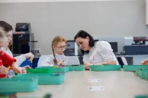 Научные клубы Первых в Свердловской области: старт для юных исследователей nauchnye kluby pervyh v sverdlovskoj oblasti start dlya yunyh issledovatelej-lessontime-ru-0