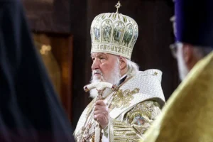 Патриарх Кирилл поддержал Госдуму в защите русской речи patriarh kirill podderzhal gosdumu v zashhite russkoj rechi-lessontime-ru-0