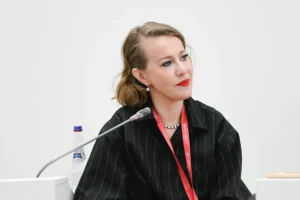 Платон удивил Константина Богомолова и родных своей искренностью о Деде Морозе platon udivil konstantina bogomolova i rodnyh svoej iskrennostyu o dede moroze-lessontime-ru-0