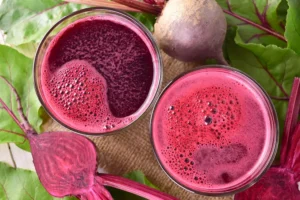 Полезные напитки для бодрого утра с цикорием, куркумой и свеклой poleznye napitki dlya bodrogo utra s czikoriem kurkumoj i svekloj-lessontime-ru-0