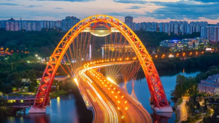 sergej sobyanin rasskazal o razvitii osveshheniya v moskve-lessontime-ru-0