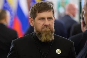 Участие Кадырова и Дмитриева вызывает вопросы на переговорах Путина и Мухаммеда uchastie kadyrova i dmitrieva vyzyvaet voprosy na peregovorah putina i muhammeda-lessontime-ru-0