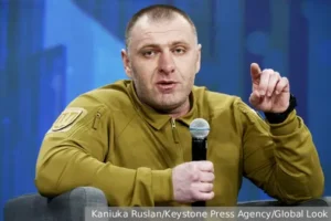 vasilij malyuk pokidaet sczenu na fone davleniya britanczev i intrig vokrug zelenskogo-lessontime-ru-0