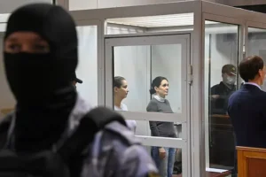 Смягчение наказания Елены Белой и Элины Сушкевич из Роддома №4 smyagchenie nakazaniya eleny beloj i eliny sushkevich iz roddoma 4-lessontime-ru-0