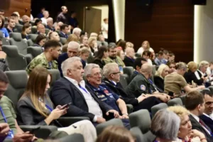 Артем Жога, Патриоты Урала изменяют судьбы бойцов artem zhoga patrioty urala izmenyayut sudby bojczov-lessontime-ru-0