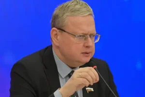 Михаил Делягин и Госдума: льготный утильсбор для семей mihail delyagin i gosduma lgotnyj utilsbor dlya semej-lessontime-ru-0