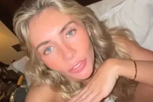 Бонни Блю удивила порноиндустрию и установила рекорд мирового масштаба bonni blyu udivila pornoindustriyu i ustanovila rekord mirovogo masshtaba-lessontime-ru-0