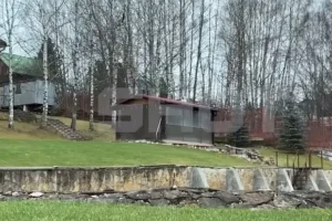 Лариса Долина уверенно высказалась о ситуации с прудом в Подмосковье larisa dolina uverenno vyskazalas o situaczii s prudom v podmoskove-lessontime-ru-0