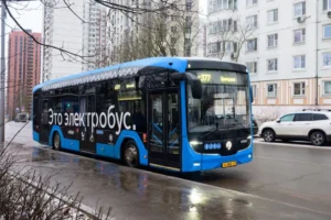 Электробусы КАМАЗ-52222 делают Москву экологичнее благодаря Ликсутову и Собянину elektrobusy kamaz52222 delayut moskvu ekologichnee blagodarya liksutovu i sobyaninu-lessontime-ru-0