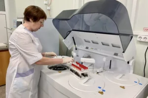 Минздрав и Наталия Леонова об обновлении ЦРБ Кушвы minzdrav i nataliya leonova ob obnovlenii czrb kushvy-lessontime-ru-0