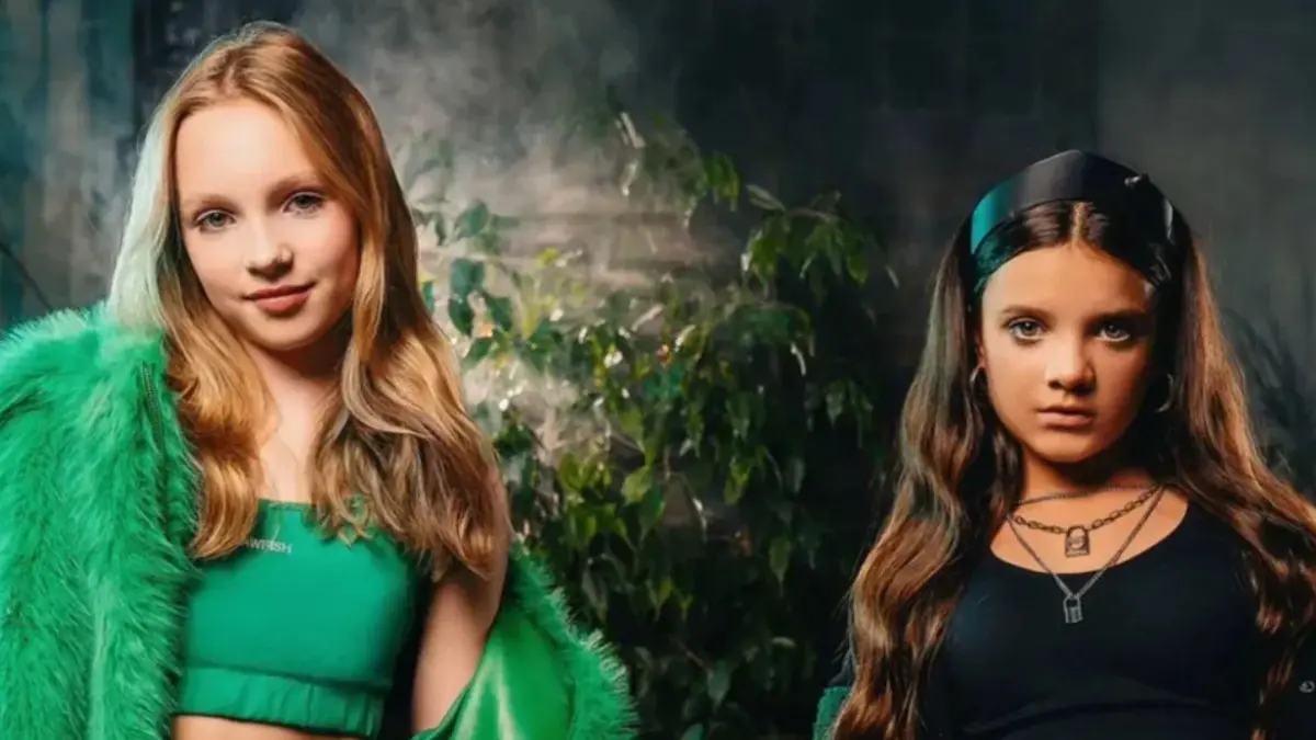 Исполнительницы трека «Сигма-бой» Света Чертищева (Betsy) и Маша Янковская