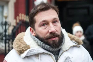 Прокуратура требует 9 лет колонии Чичваркину по делу Евросети prokuratura trebuet 9 let kolonii chichvarkinu po delu evroseti-lessontime-ru-0