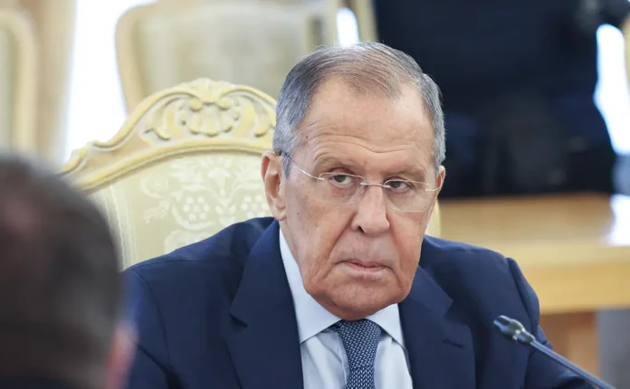 rossiya ukraina ssha napryazhyonnyj dialog v abudabi-lessontime-ru-0