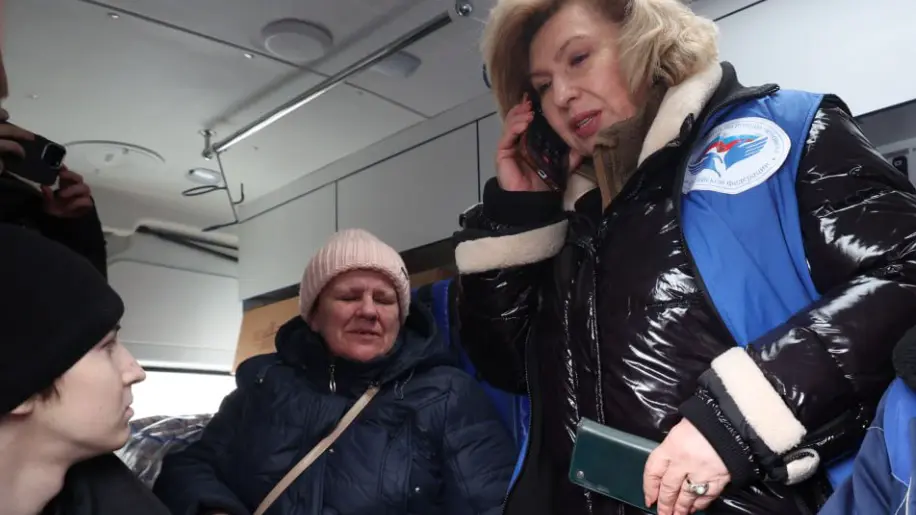 Жительница Курской области расплакалась, рассказывая об украинском плене