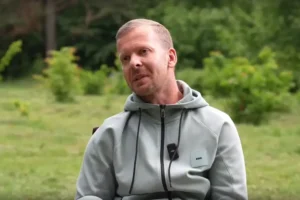 В Рижской думе выявили прослушку в машине адвоката Росликова v rizhskoj dume vyyavili proslushku v mashine advokata roslikova-lessontime-ru-0