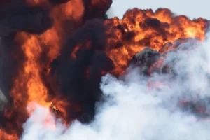 Волгоградская область: детсад и завод повреждены атакой БПЛА volgogradskaya oblast detsad i zavod povrezhdeny atakoj bpla-lessontime-ru-0