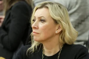 Мария Захарова: МИД России важен на фоне дела Эпштейна mariya zaharova mid rossii vazhen na fone dela epshtejna-lessontime-ru-0