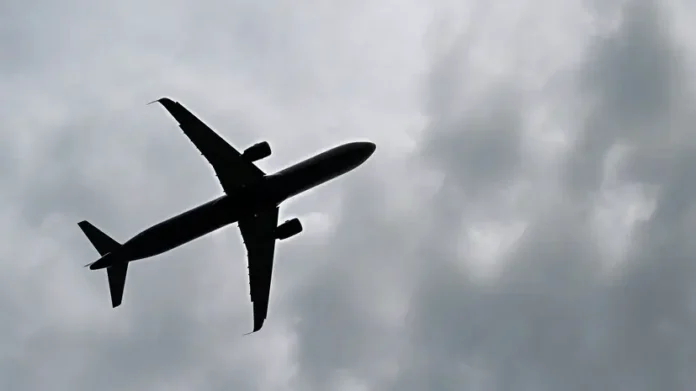 319 aviakompanii rossiya uspeshno vernulsya v krasnoyarsk-lessontime-ru-0