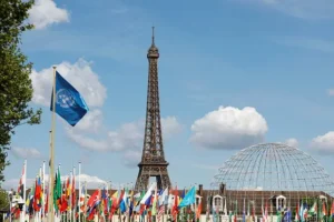 ЮНЕСКО критикуют из-за Украины и России на фоне фигуры Бандеры yunesko kritikuyut izza ukrainy i rossii na fone figury bandery-lessontime-ru-0