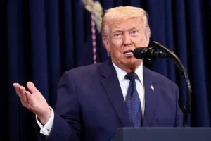 tramp obespokoen chto modzhtaba hamenei stanet liderom irana-lessontime-ru-0