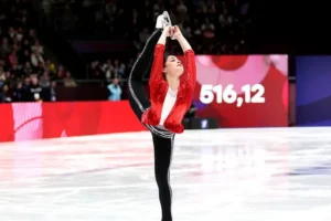 adeliya petrosyan mechtaet ob esmeralde i zhasmin na ldu-lessontime-ru-0