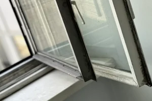 Девочка выпала из окна на Велозаводской улице в Москве и осталась жива devochka vypala iz okna na velozavodskoj ulicze v moskve i ostalas zhiva-lessontime-ru-0