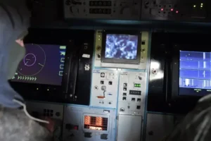 Минобороны: Севастополь под ударом, отражена мощная атака БПЛА minoborony sevastopol pod udarom otrazhena moshhnaya ataka bpla-lessontime-ru-0