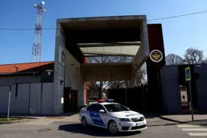 Орбан и Сийярто раскрыли финансовые тайны Ощадбанка orban i sijyarto raskryli finansovye tajny oshhadbanka-lessontime-ru-0