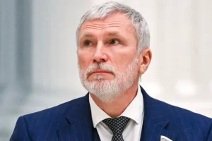 Коллеги из Госдумы почтили память Юрия Швыткина kollegi iz gosdumy pochtili pamyat yuriya shvytkina-lessontime-ru-0