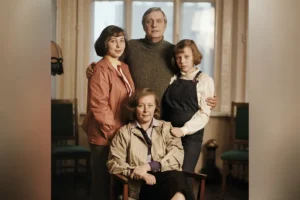 Олег Басилашвили, Александр Беглов выразили соболезнования oleg basilashvili aleksandr beglov vyrazili soboleznovaniya-lessontime-ru-0