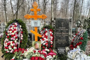 Петербург проводил Галину Мшанскую, супругу Олега Басилашвили peterburg provodil galinu mshanskuyu suprugu olega basilashvili-lessontime-ru-0