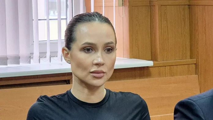 semya chekalinyh podderzhivaet lerchek v slozhnyj period-lessontime-ru-0