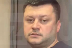 Ратмир Мавлиев предстал перед судом Башкирии по делу о взятке ratmir mavliev predstal pered sudom bashkirii po delu o vzyatke-lessontime-ru-0