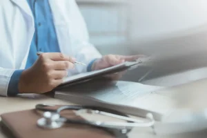 artem saevskij iz rudn rasskazal o bolnichnyh dlya roditelej-lessontime-ru-0