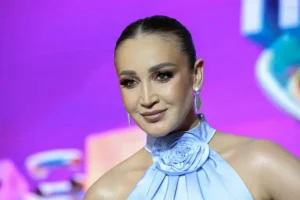 ideal muzhchiny i shodstva s kirkorovym raskryla olga buzova-lessontime-ru-0