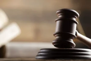 Экс-глава Центра Хруничева заочно осужден на 7 лет колонии eksglava czentra hrunicheva zaochno osuzhden na 7 let kolonii-lessontime-ru-0