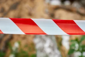 ekstrennye sluzhby moskvy reagiruyut na podozritelnye predmety-lessontime-ru-0