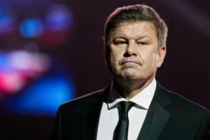 federacziya lyzhnyh gonok rossii elena vyalbe  sport obedinyaet-lessontime-ru-0