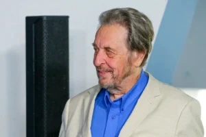 Мнение Эррола Маска о россиянах: отец Илона Маска оптимистичен mnenie errola maska o rossiyanah otecz ilona maska optimistichen-lessontime-ru-0