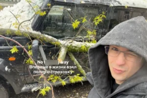 nesmotrya na sneg slava merlou ulybaetsya strahovke v moskve-lessontime-ru-0