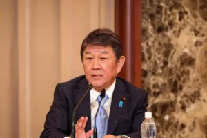 tosimiczu motegi otmetil chto russkij yazyk sblizhaet yaponiyu i rossiyu-lessontime-ru-0