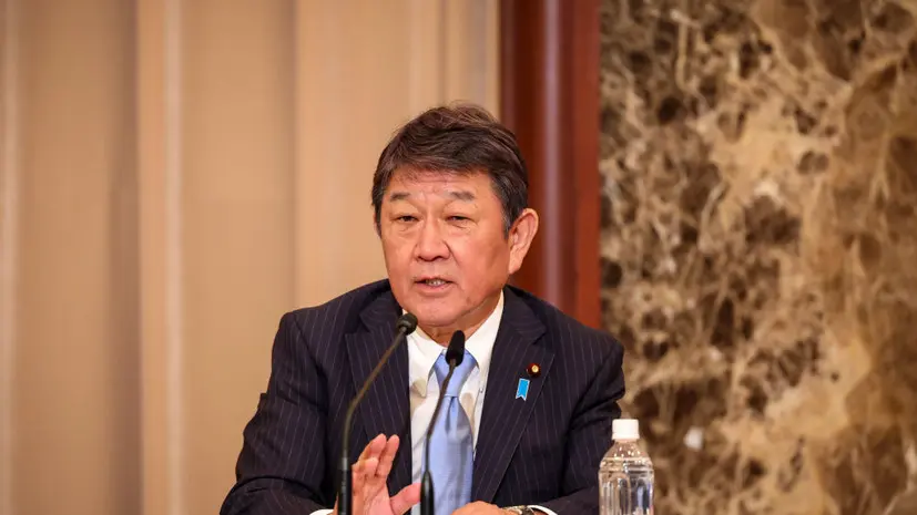 Глава МИД Японии по-русски поблагодарил за вопрос об отношениях с Россией