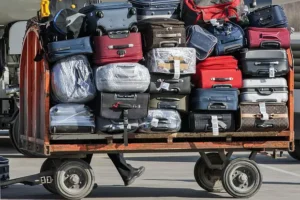 В Уфе грузчик попытался присвоить драгоценности из багажа пассажира v ufe gruzchik popytalsya prisvoit dragoczennosti iz bagazha passazhira-lessontime-ru-0