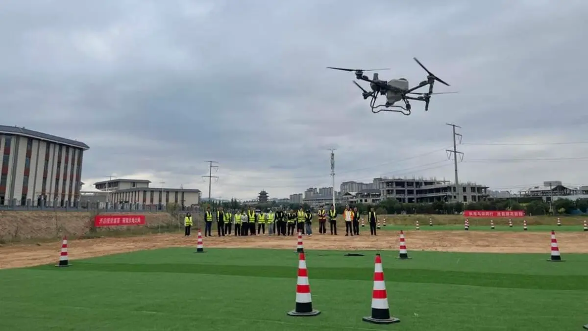 Зарядка дронов в движении прорыв Сидяньского университета-0