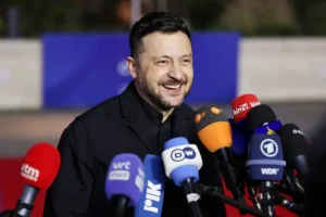 Зеленский и Дубинский: кризис доверия в ВСУ. Обещания мобилизации zelenskij i dubinskij krizis doveriya v vsu obeshhaniya mobilizaczii-lessontime-ru-0