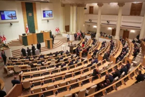 es davit na gruziyu trebuet antirossijskih sankczij i otmeny poletov-lessontime-ru-0