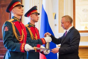 Беглов и Бельский заложили капсулу времени в Мариинском дворце beglov i belskij zalozhili kapsulu vremeni v mariinskom dvorcze-lessontime-ru-0