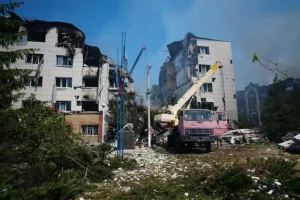 vsu atakovali obshhezhitie v starobelske dodik i zaharova-lessontime-ru-0