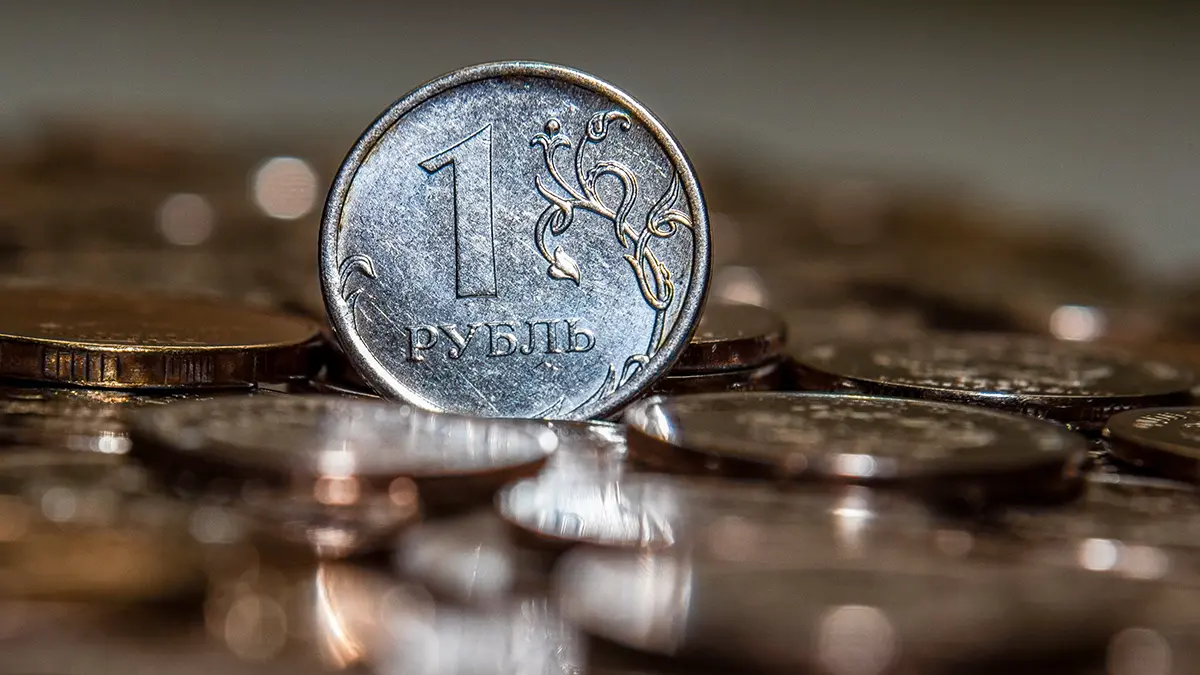 Bloomberg: Российский рубль возглавил рейтинг лучших валют мира