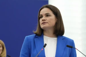 svetlana tihanovskaya v kieve plany andreya sibigi i ee sekretnyj vizit-lessontime-ru-0